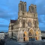 Cathedrale/centre/free Parking Reims